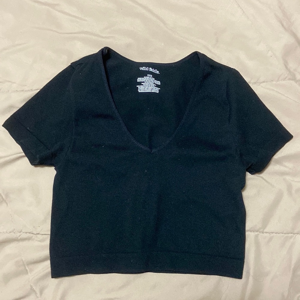 Women's Short Sleeve Fitted Seamless V-Neck Top